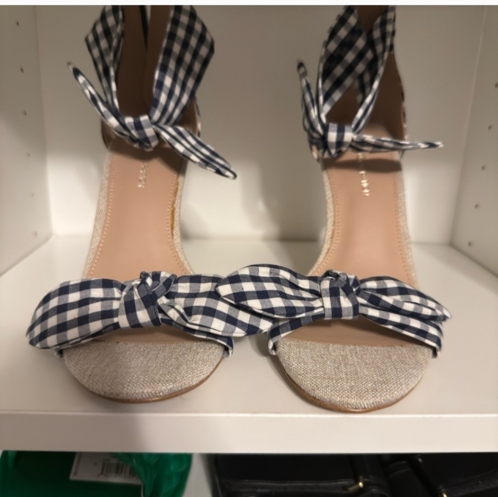 NEW - BCBGeneration‎ Navy Blue and White Heels with Gingham Bow